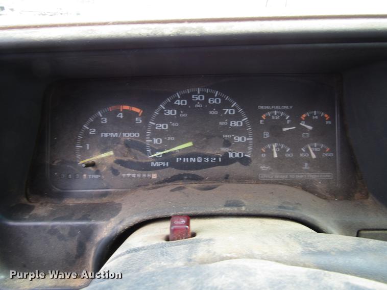 image for item FJ9630 1995 Chevrolet C3500 utility bed pickup truck with crane