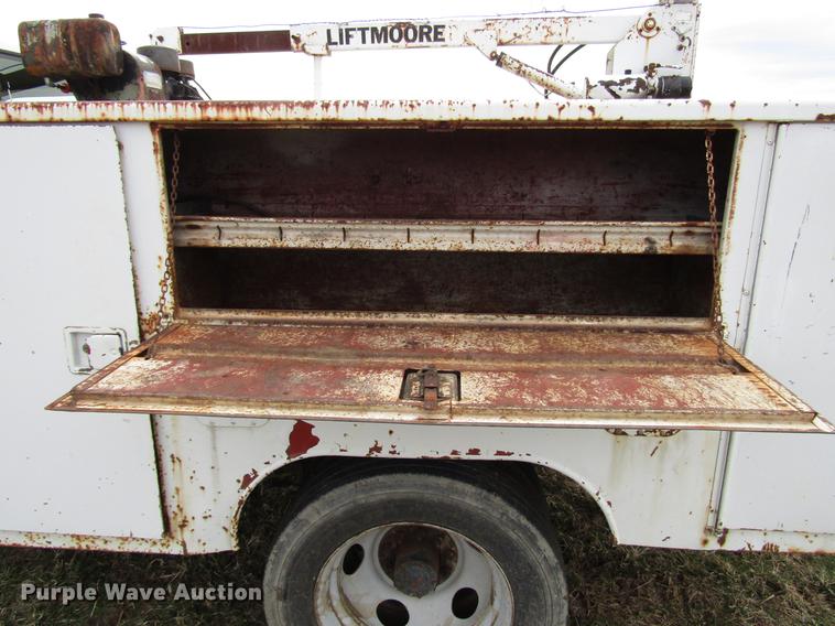 image for item FJ9630 1995 Chevrolet C3500 utility bed pickup truck with crane