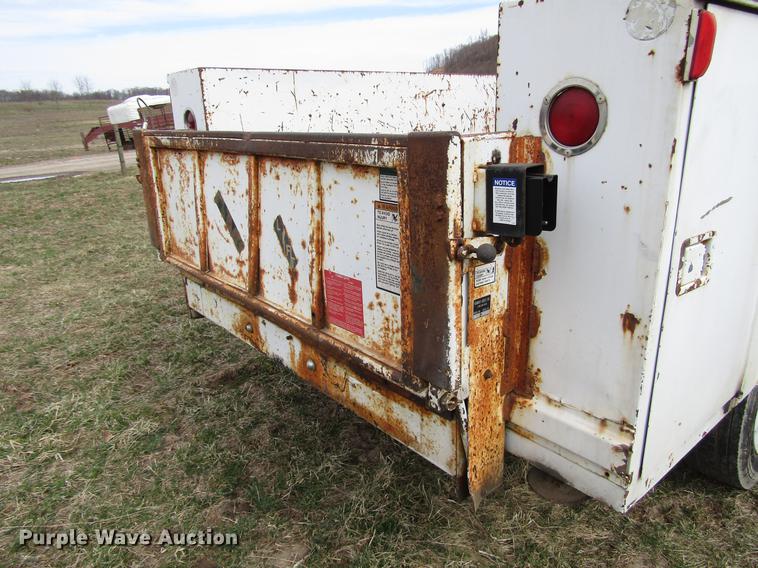 image for item FJ9630 1995 Chevrolet C3500 utility bed pickup truck with crane