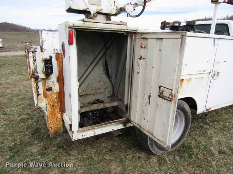 image for item FJ9630 1995 Chevrolet C3500 utility bed pickup truck with crane