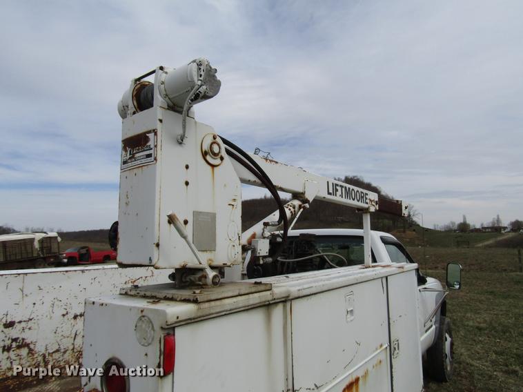 image for item FJ9630 1995 Chevrolet C3500 utility bed pickup truck with crane