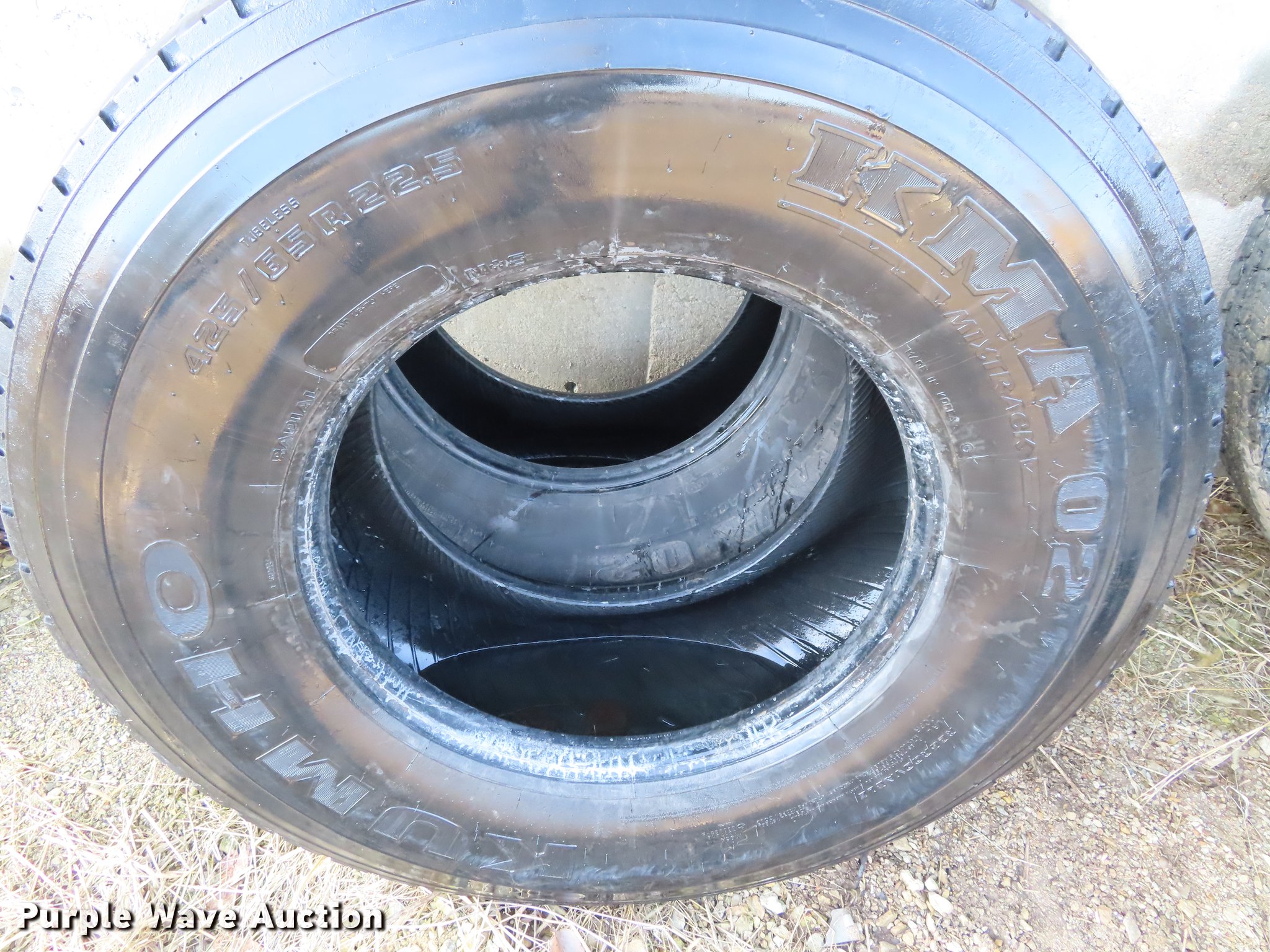 (12) tires in Manhattan, KS Item DI9415 sold Purple Wave