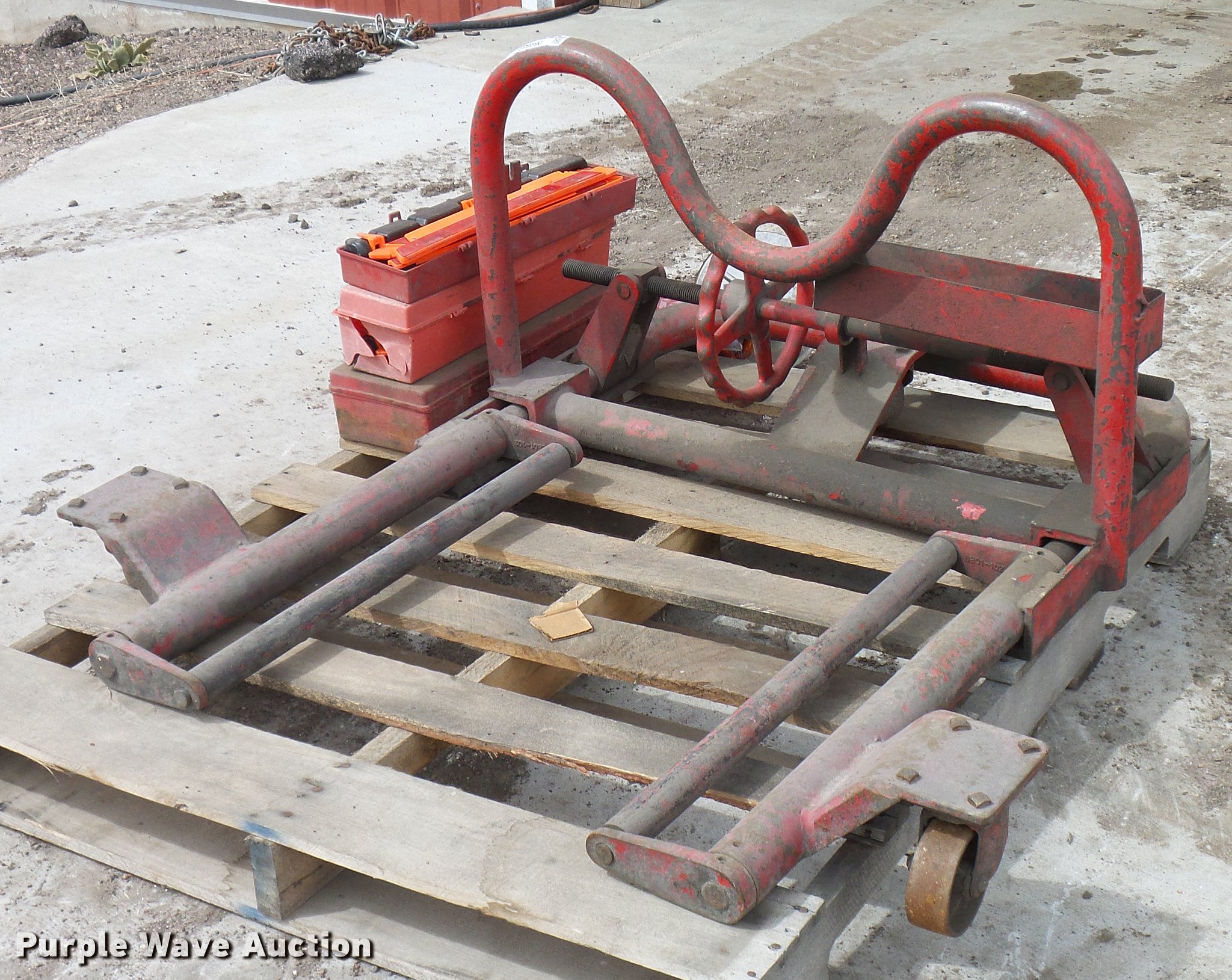 Heavy Truck Tire Jack In Larkspur CO Item EP9590 Sold Purple Wave
