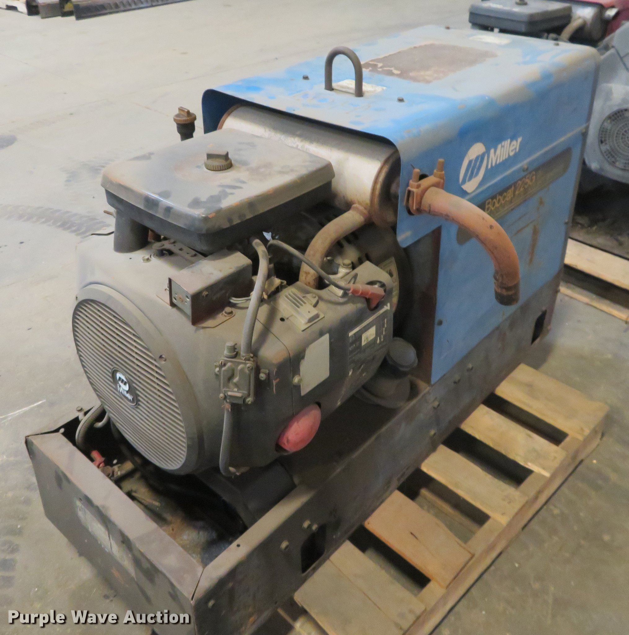 Miller Bobcat 225G welder/generator in Towanda, KS Item FC9002 sold Purple Wave