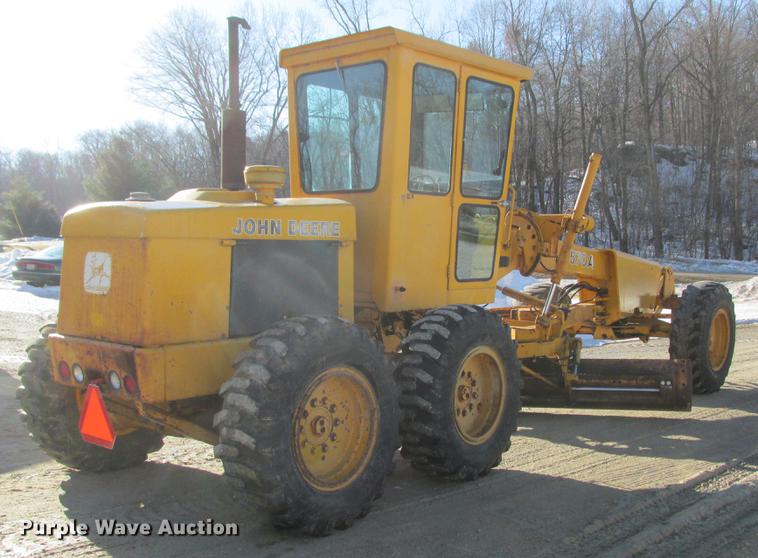 image for item DA8315 1984 John Deere 570A motor grader