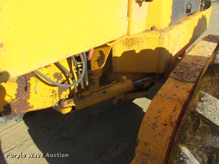 image for item DA8315 1984 John Deere 570A motor grader