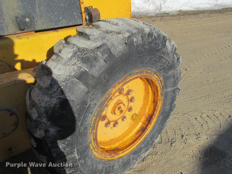 image for item DA8315 1984 John Deere 570A motor grader