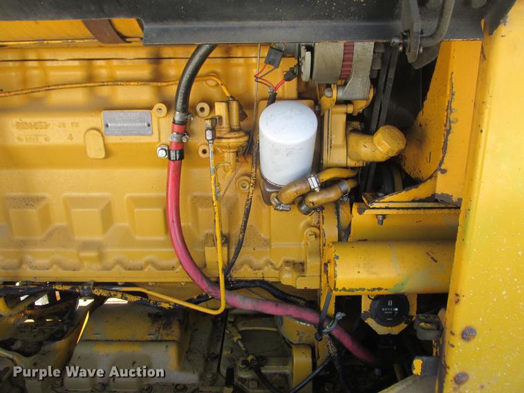 image for item DA8315 1984 John Deere 570A motor grader