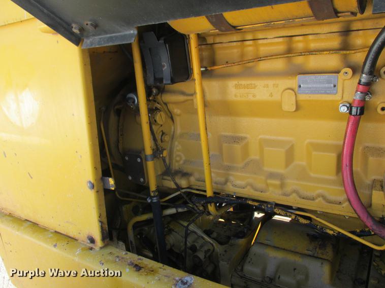 image for item DA8315 1984 John Deere 570A motor grader