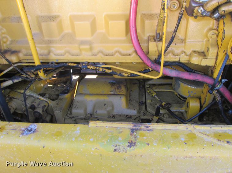 image for item DA8315 1984 John Deere 570A motor grader