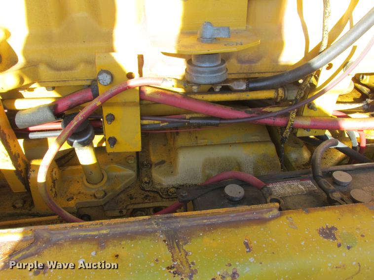 image for item DA8315 1984 John Deere 570A motor grader