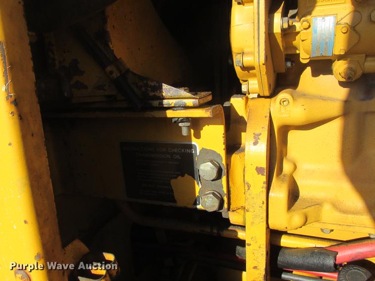 image for item DA8315 1984 John Deere 570A motor grader