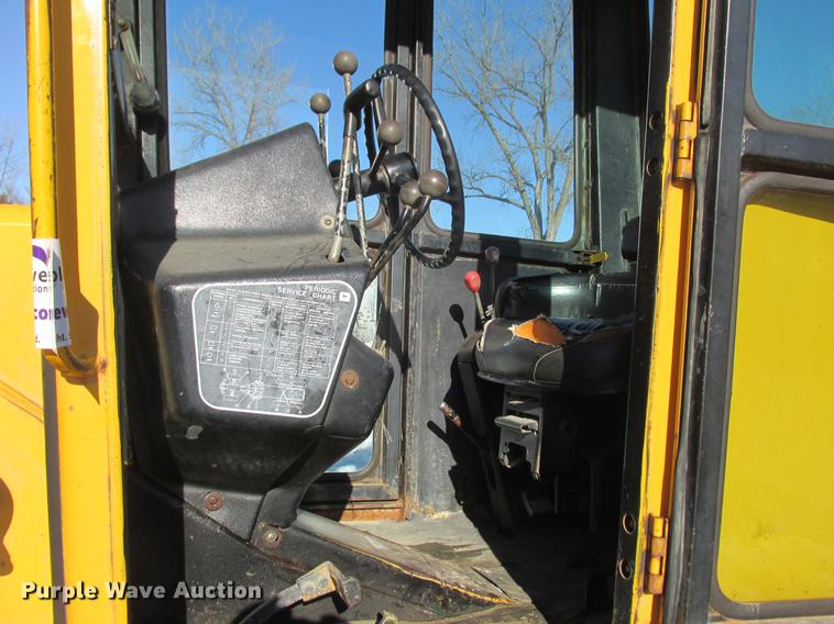 image for item DA8315 1984 John Deere 570A motor grader