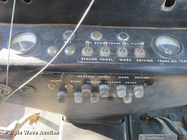 image for item DA8315 1984 John Deere 570A motor grader