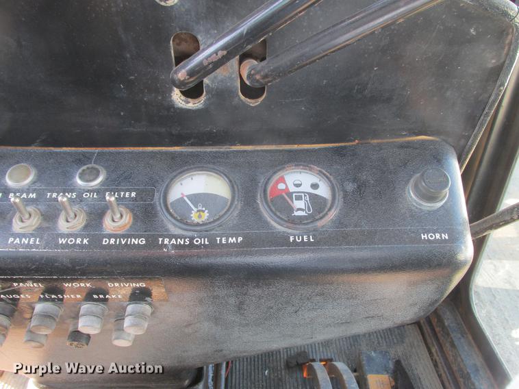 image for item DA8315 1984 John Deere 570A motor grader