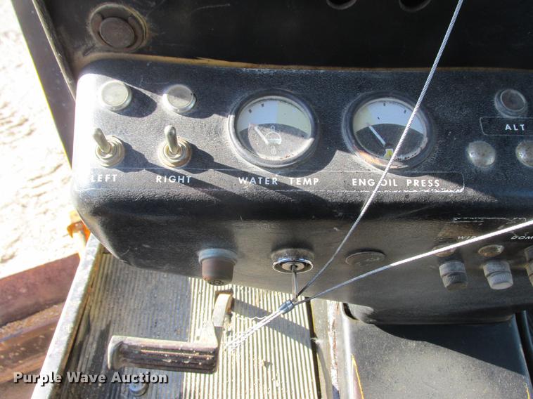 image for item DA8315 1984 John Deere 570A motor grader