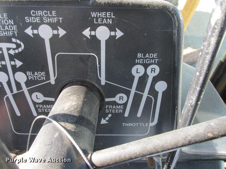 image for item DA8315 1984 John Deere 570A motor grader