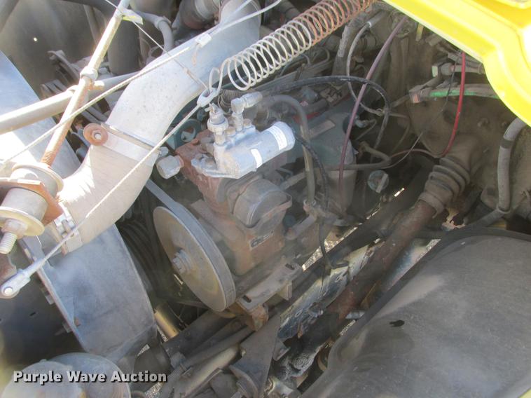 image for item DA8317 1993 International 4800 bucket truck