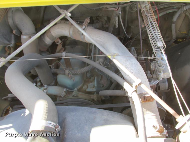 image for item DA8317 1993 International 4800 bucket truck