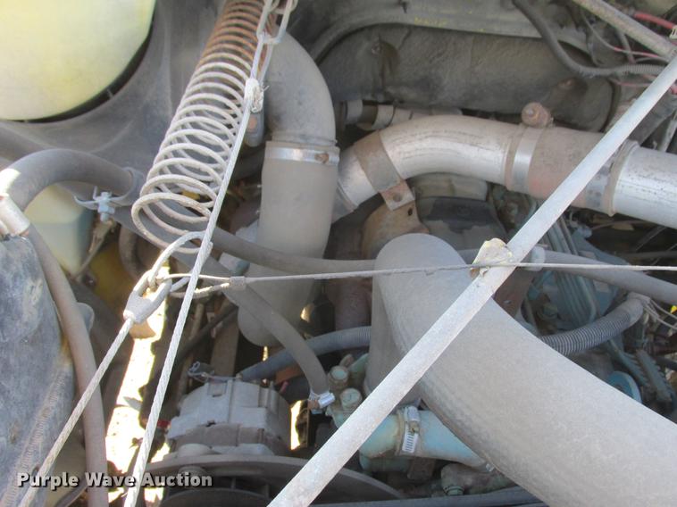 image for item DA8317 1993 International 4800 bucket truck