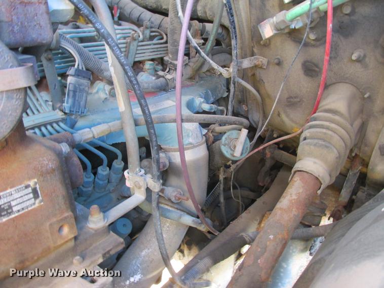 image for item DA8317 1993 International 4800 bucket truck