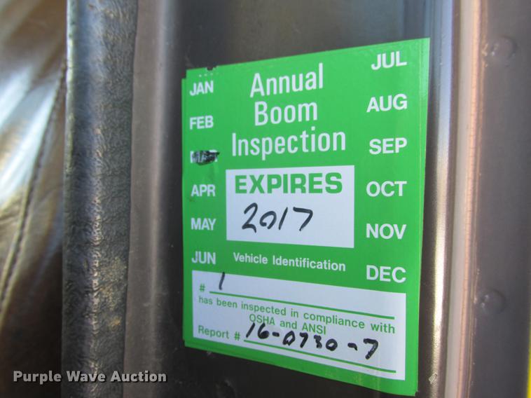 image for item DA8317 1993 International 4800 bucket truck