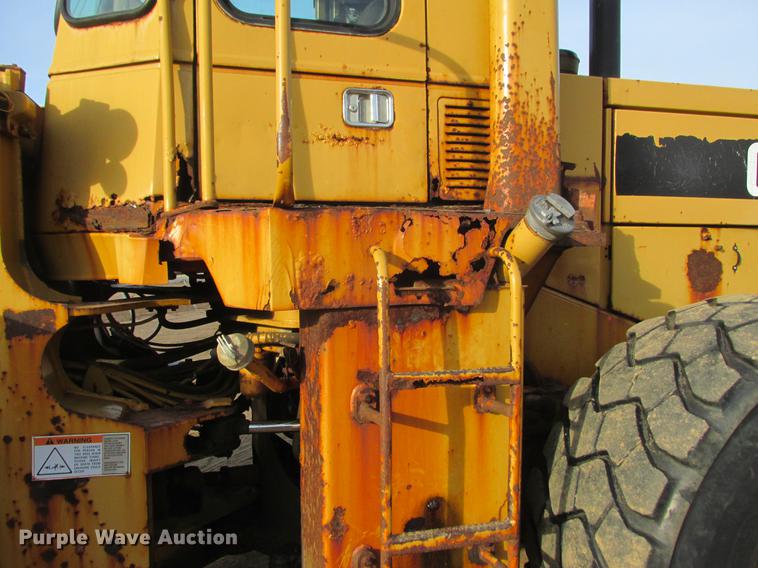 image for item DA8318 1989 Caterpillar 950E wheel loader