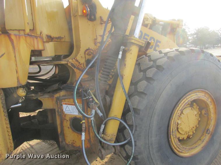 image for item DA8318 1989 Caterpillar 950E wheel loader