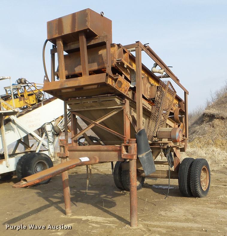 image for item DA8319 Kolberg vibratory screen