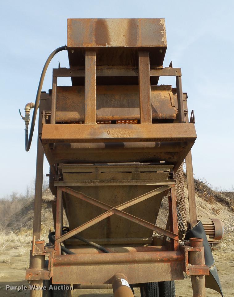 image for item DA8319 Kolberg vibratory screen