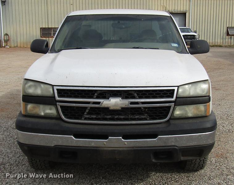 image for item DB6867 2006 Chevrolet Silverado 1500 Ext. Cab pickup truck