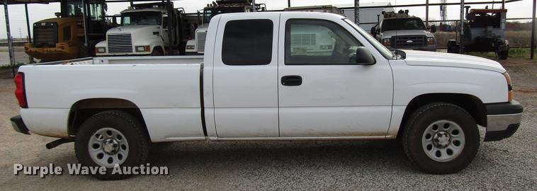 image for item DB6867 2006 Chevrolet Silverado 1500 Ext. Cab pickup truck