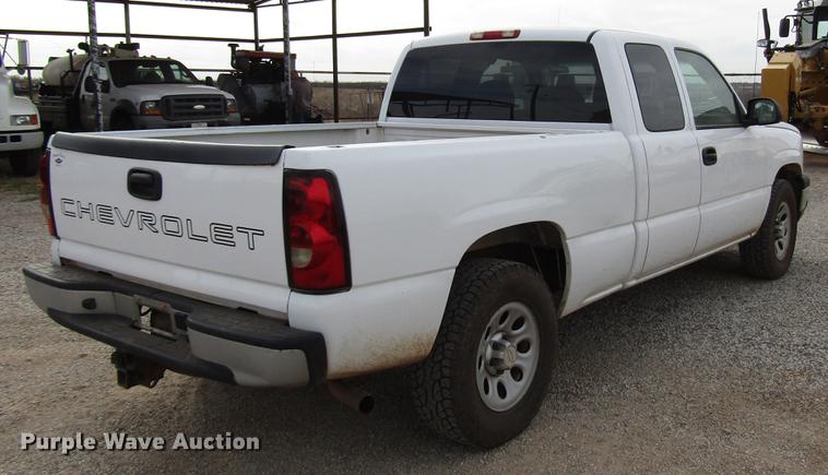 image for item DB6867 2006 Chevrolet Silverado 1500 Ext. Cab pickup truck
