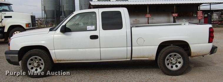 image for item DB6867 2006 Chevrolet Silverado 1500 Ext. Cab pickup truck