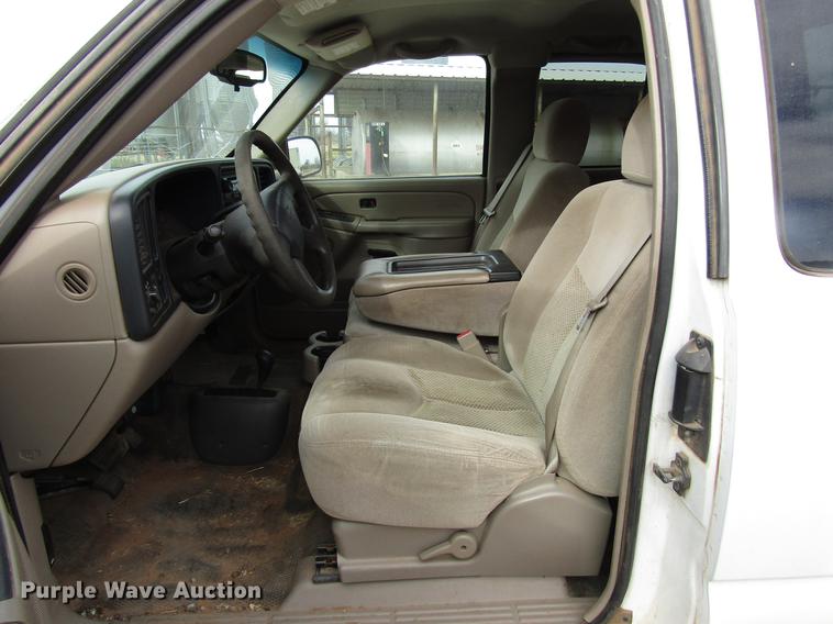 image for item DB6867 2006 Chevrolet Silverado 1500 Ext. Cab pickup truck