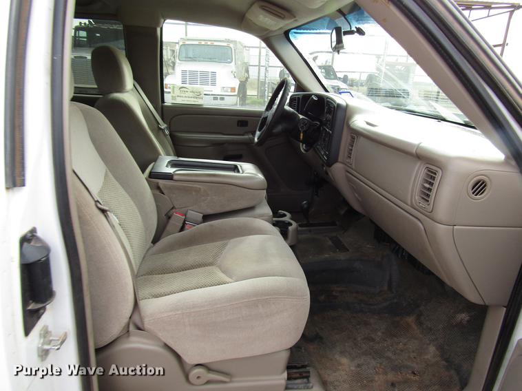 image for item DB6867 2006 Chevrolet Silverado 1500 Ext. Cab pickup truck