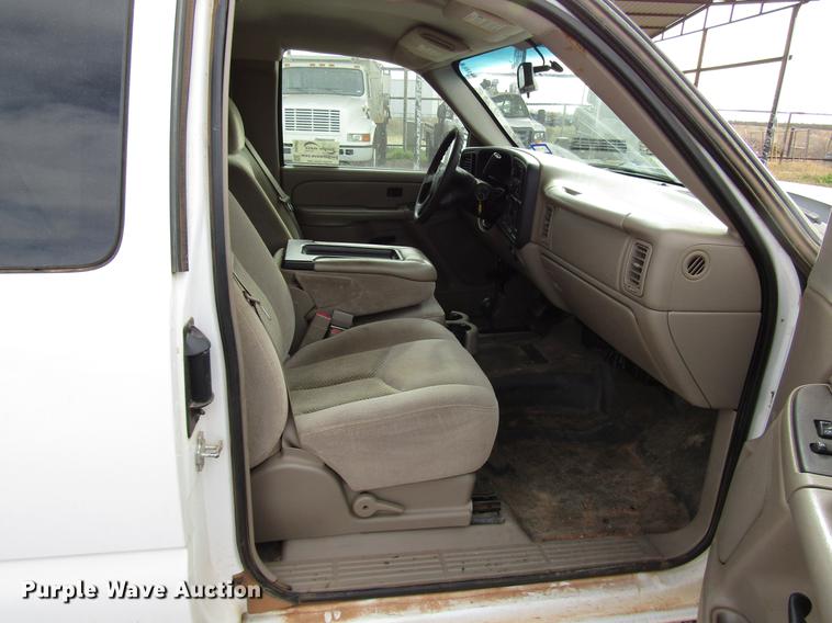 image for item DB6867 2006 Chevrolet Silverado 1500 Ext. Cab pickup truck