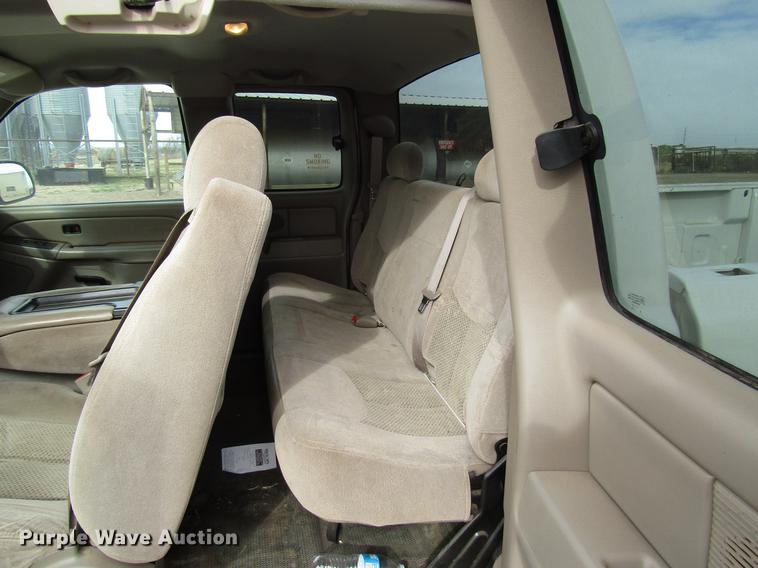 image for item DB6867 2006 Chevrolet Silverado 1500 Ext. Cab pickup truck