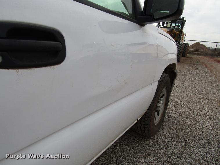 image for item DB6867 2006 Chevrolet Silverado 1500 Ext. Cab pickup truck