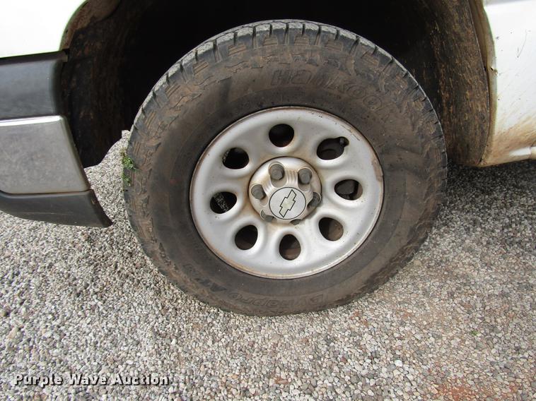 image for item DB6867 2006 Chevrolet Silverado 1500 Ext. Cab pickup truck