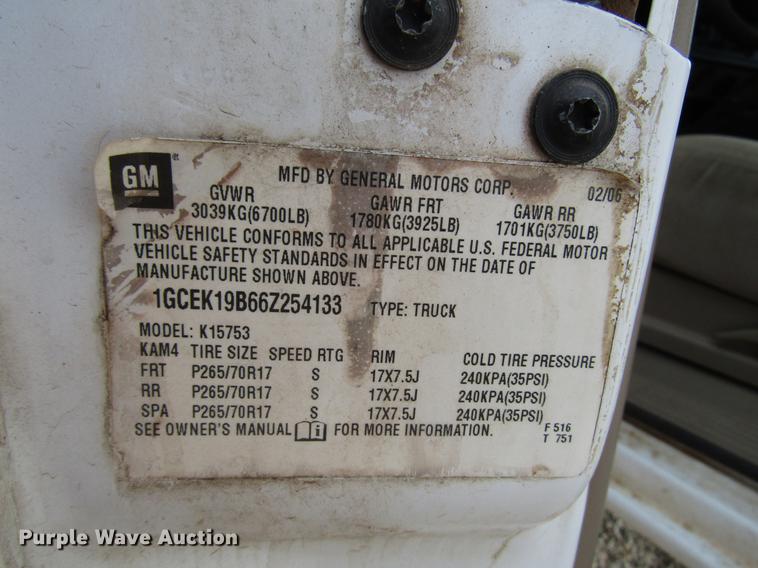 image for item DB6867 2006 Chevrolet Silverado 1500 Ext. Cab pickup truck