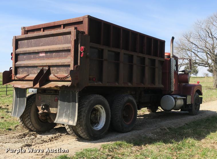 image for item DB8840 1973 White 4000 dump truck