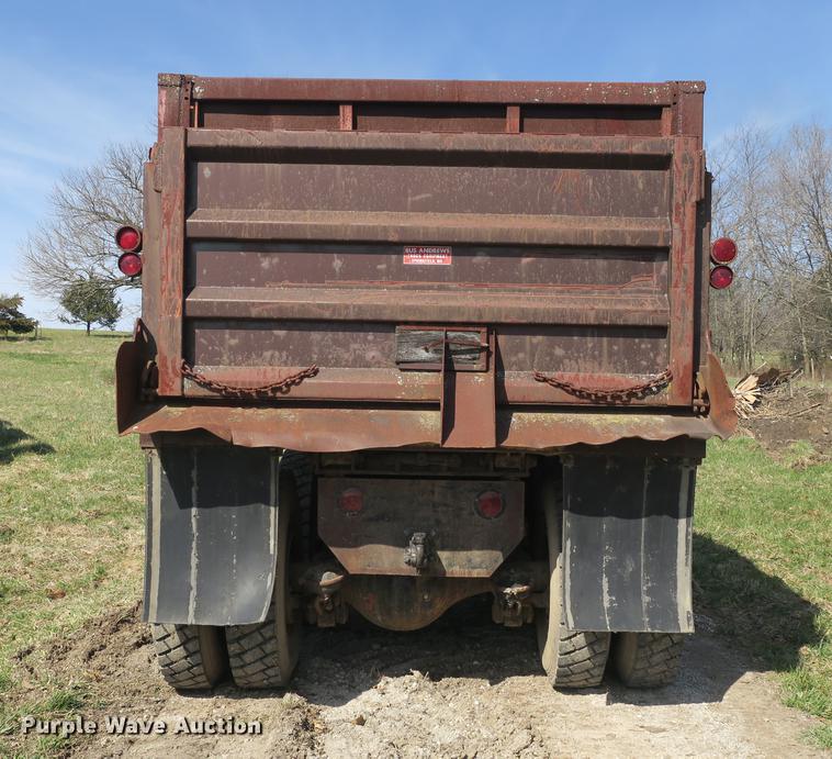 image for item DB8840 1973 White 4000 dump truck