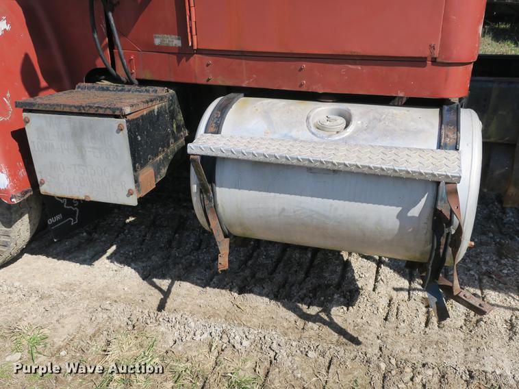 image for item DB8840 1973 White 4000 dump truck