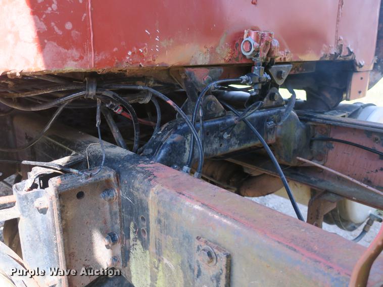 image for item DB8840 1973 White 4000 dump truck