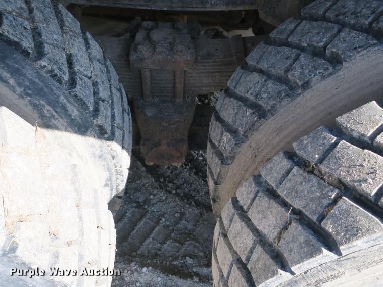 image for item DB8840 1973 White 4000 dump truck