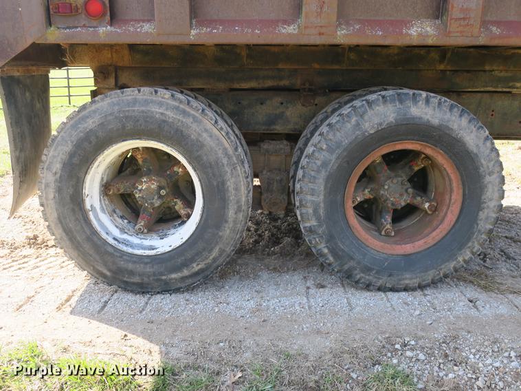 image for item DB8840 1973 White 4000 dump truck
