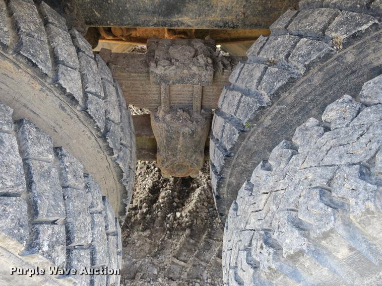 image for item DB8840 1973 White 4000 dump truck