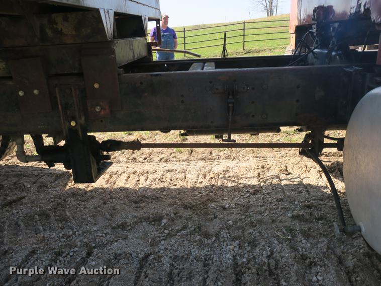 image for item DB8840 1973 White 4000 dump truck