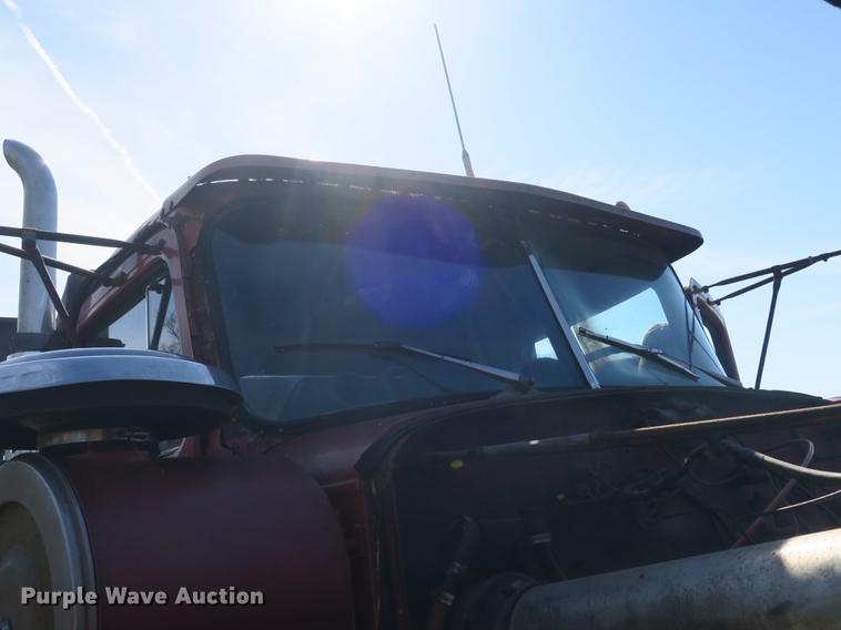 image for item DB8840 1973 White 4000 dump truck